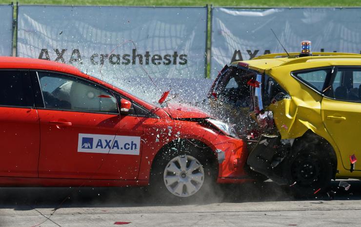 Incidente tra auto - Adginforma.it