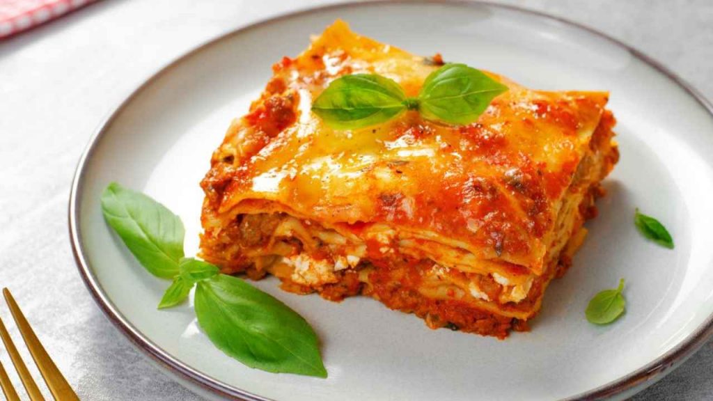 Carnevale, la mia ricetta della lasagna ha meno calorie di un’insalata: la mia famiglia mi chiede bis e tris e nessuno di loro metterà mezzo grammo