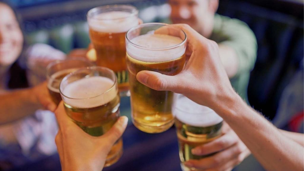 ULTIM’ORA: Vietato comprare la birra, da oggi neanche se hai più di 18 anni puoi farlo | Ti puoi dimenticarla di berla la sera con gli amici qui